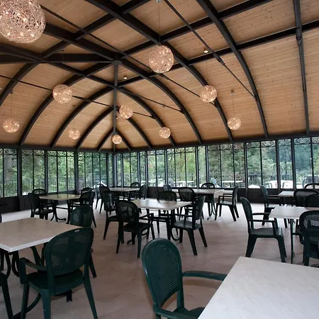 Parco Termale Di Dei Cedri 4* לאזיסה