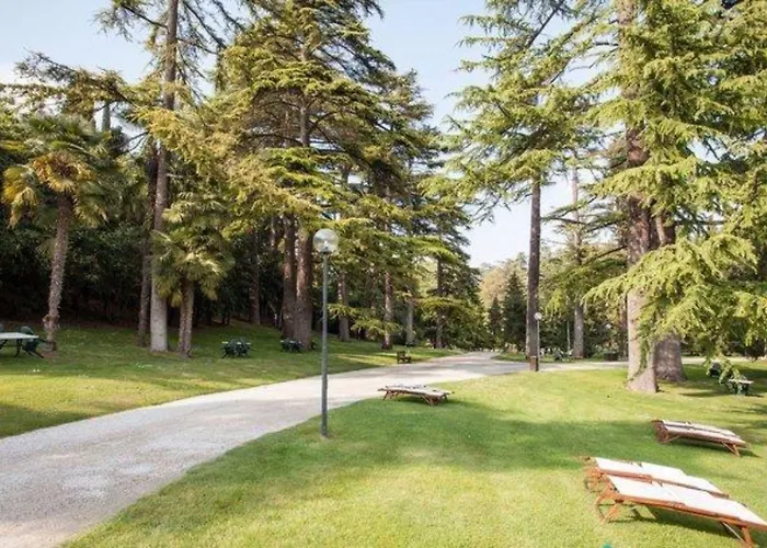 호텔 Parco Termale Di Dei Cedri